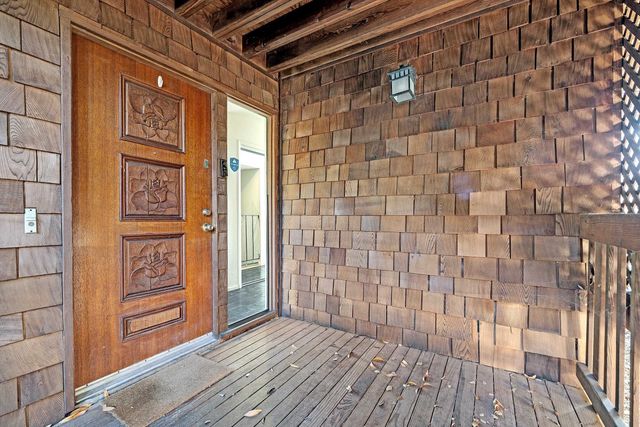 5982 Ascot Dr, Oakland, CA 94611