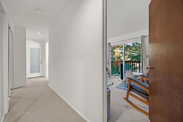 5982 Ascot Dr, Oakland, CA 94611