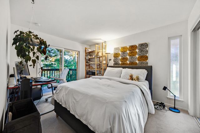 5982 Ascot Dr, Oakland, CA 94611