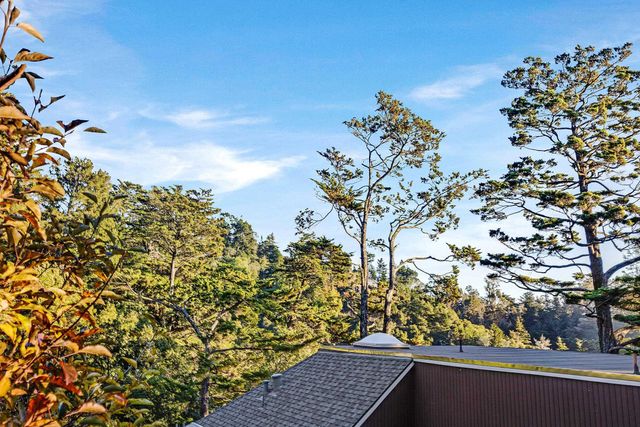 5982 Ascot Dr, Oakland, CA 94611