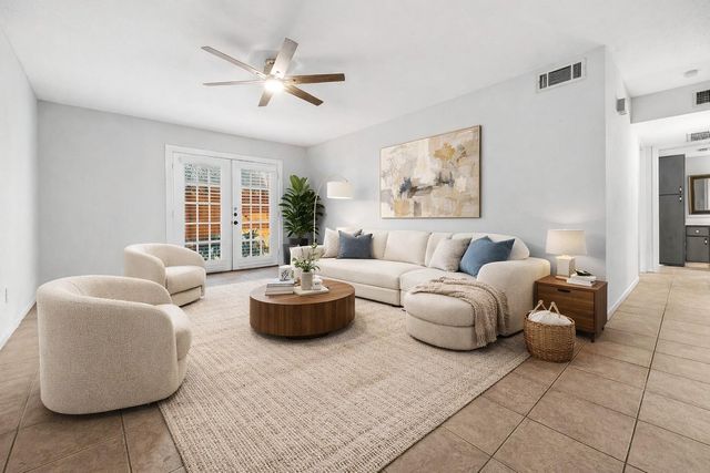 4637 Wild Indigo Street 421, Houston, TX 77027