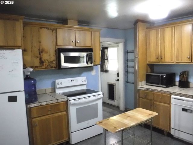 2470 OCEAN Blvd, Coos Bay, OR 97420