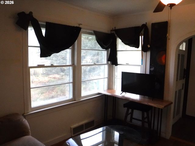 2470 OCEAN Blvd, Coos Bay, OR 97420