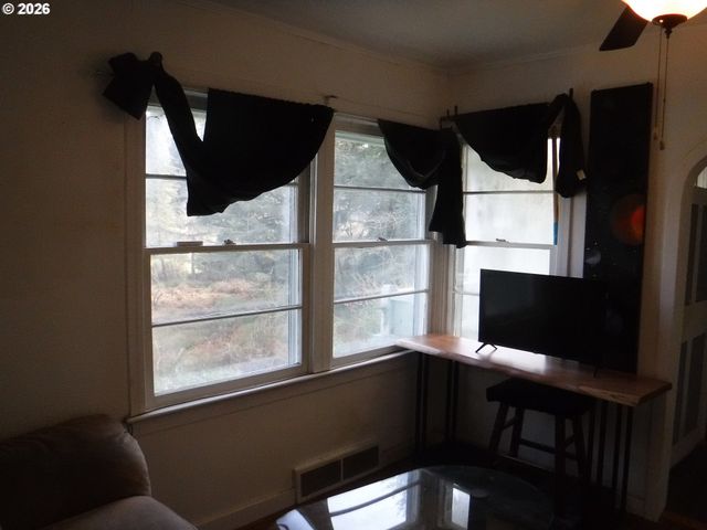 2470 OCEAN Blvd, Coos Bay, OR 97420