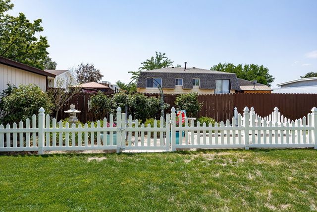 3819 W OWENSBORO DR, West Jordan, UT 84084