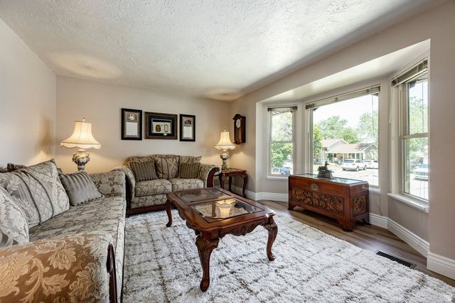 3819 W OWENSBORO DR, West Jordan, UT 84084