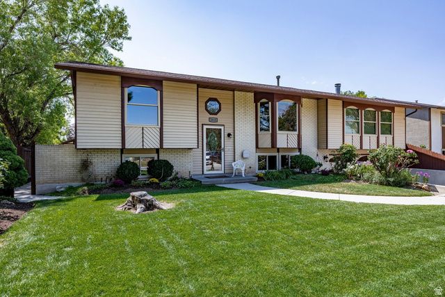 3819 W OWENSBORO DR, West Jordan, UT 84084