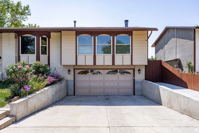 3819 W OWENSBORO DR, West Jordan, UT 84084