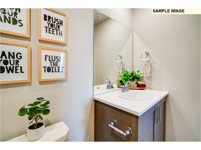 873 Sifuentez Ct., Woodburn, OR 97071