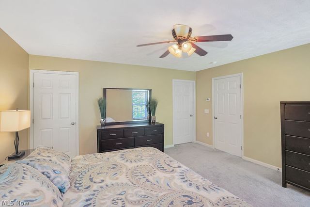 679 Jockeys Circle, Avon Lake, OH 44012