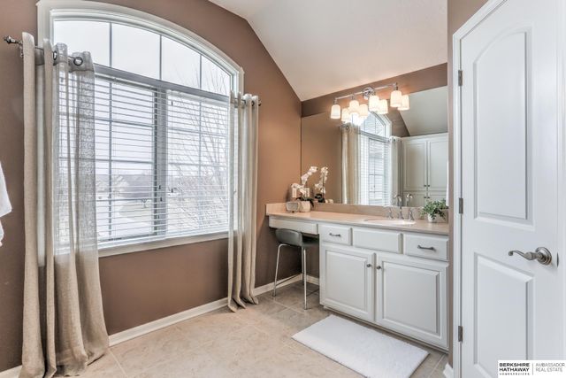 19534 Bellbrook Boulevard, Gretna, NE 68028