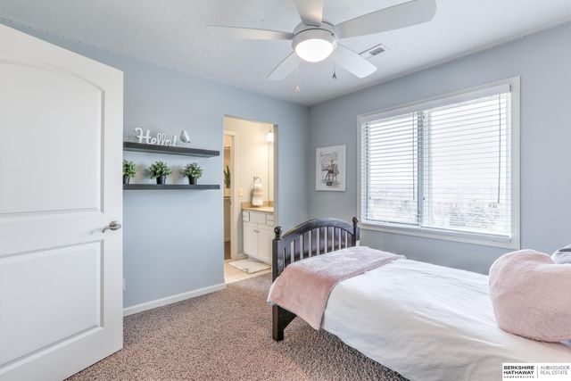 19534 Bellbrook Boulevard, Gretna, NE 68028