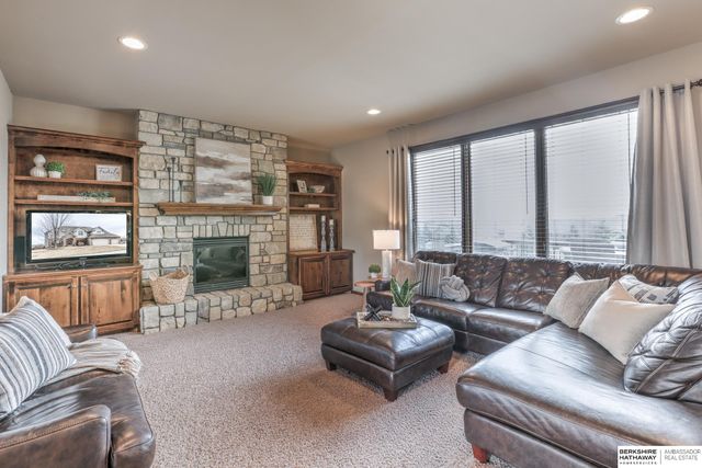 19534 Bellbrook Boulevard, Gretna, NE 68028