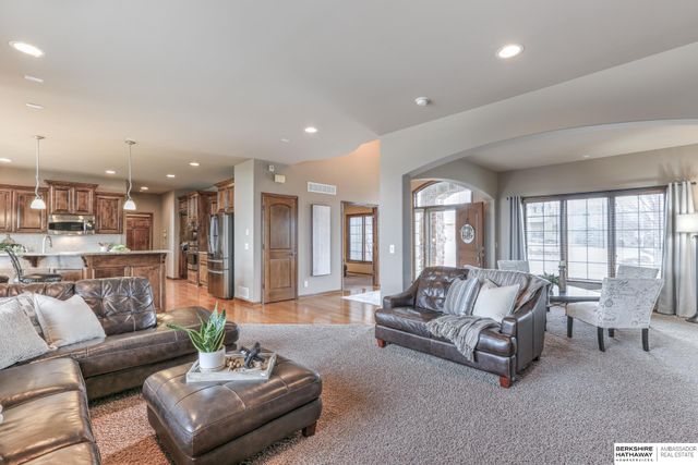 19534 Bellbrook Boulevard, Gretna, NE 68028