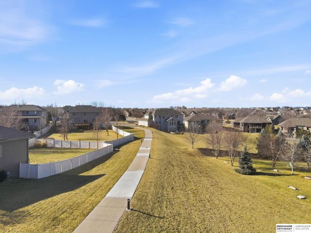 19534 Bellbrook Boulevard, Gretna, NE 68028