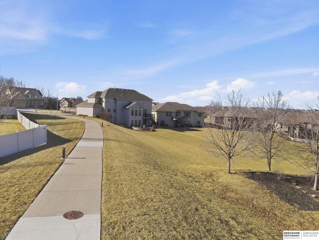 19534 Bellbrook Boulevard, Gretna, NE 68028