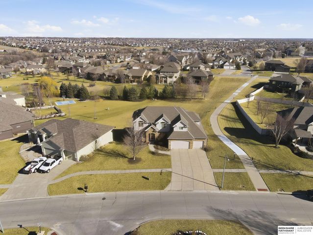 19534 Bellbrook Boulevard, Gretna, NE 68028