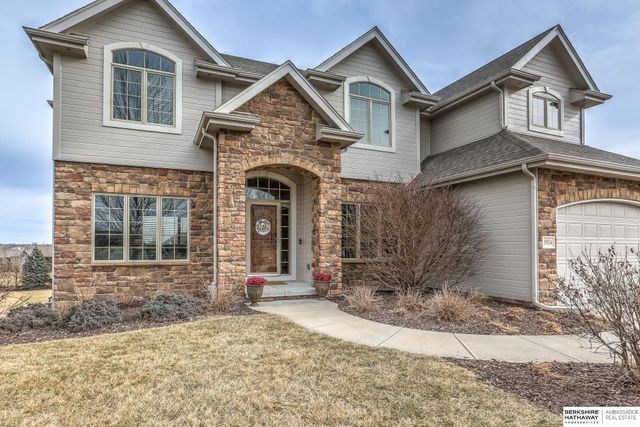 19534 Bellbrook Boulevard, Gretna, NE 68028