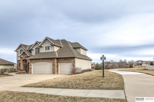 19534 Bellbrook Boulevard, Gretna, NE 68028
