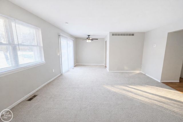 953 Kirts Boulevard, Troy, MI 48084