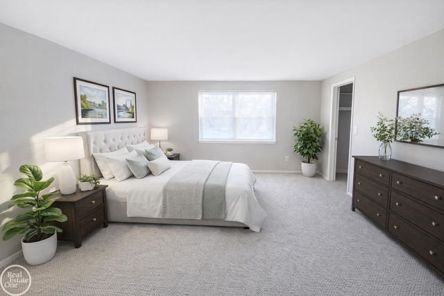 953 Kirts Boulevard, Troy, MI 48084