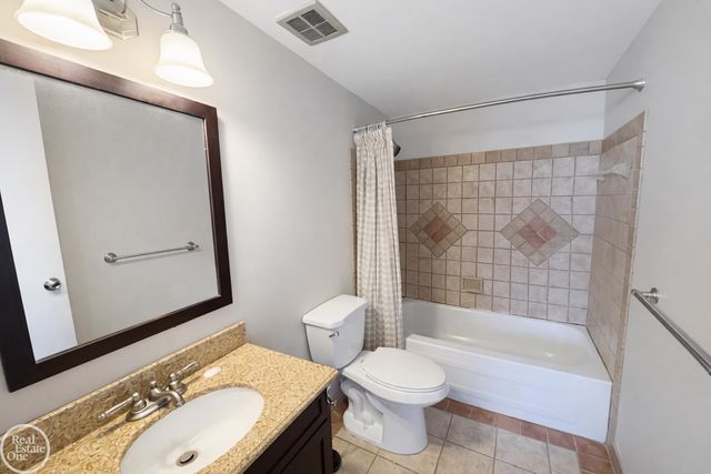 953 Kirts Boulevard, Troy, MI 48084