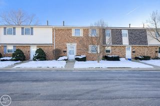 953 Kirts Boulevard, Troy, MI 48084