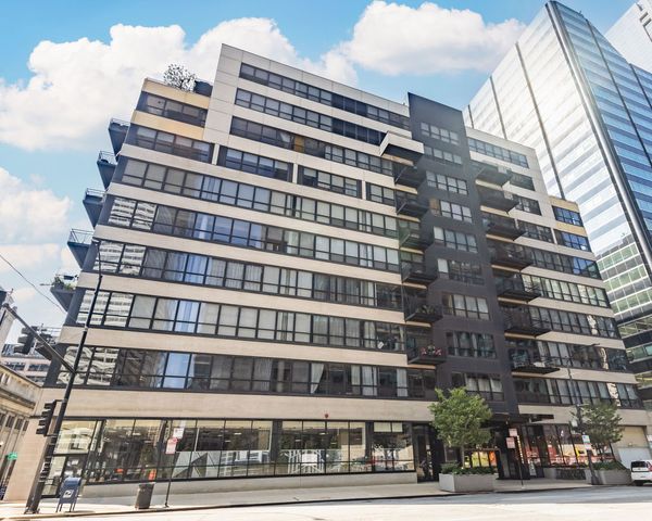 130 S CANAL Street 211, Chicago, IL 60606