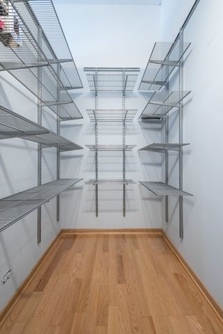 130 S CANAL Street 211, Chicago, IL 60606