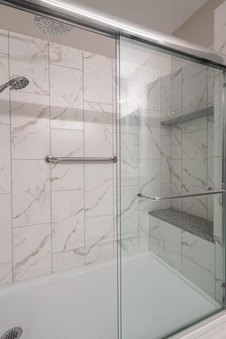 130 S CANAL Street 211, Chicago, IL 60606