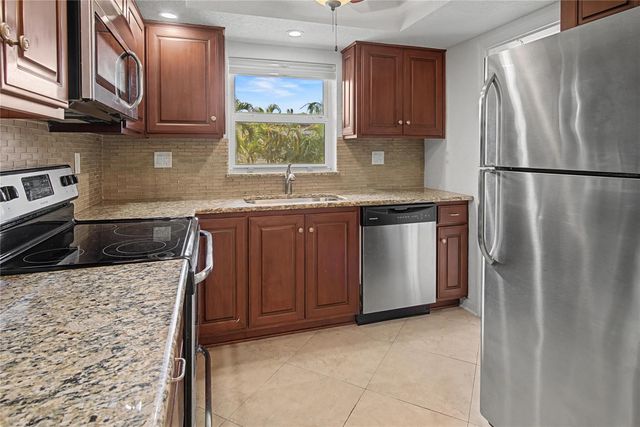 100 SE 6th Avenue 203, Pompano Beach, FL 33060