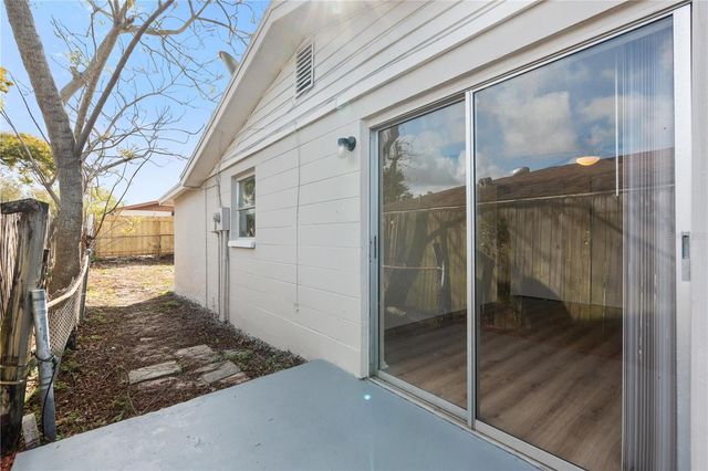 9020 HUNT CLUB LANE, Port Richey, FL 34668