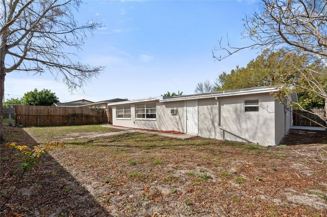 9020 HUNT CLUB LANE, Port Richey, FL 34668