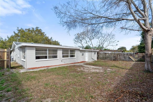 9020 HUNT CLUB LANE, Port Richey, FL 34668