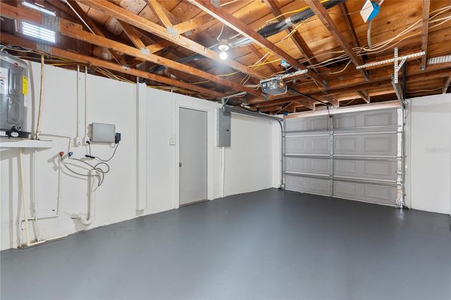 9020 HUNT CLUB LANE, Port Richey, FL 34668