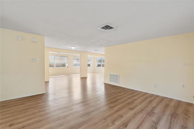 9020 HUNT CLUB LANE, Port Richey, FL 34668