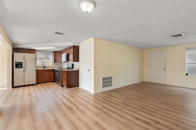 9020 HUNT CLUB LANE, Port Richey, FL 34668