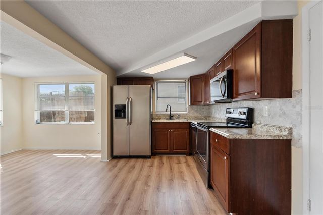 9020 HUNT CLUB LANE, Port Richey, FL 34668