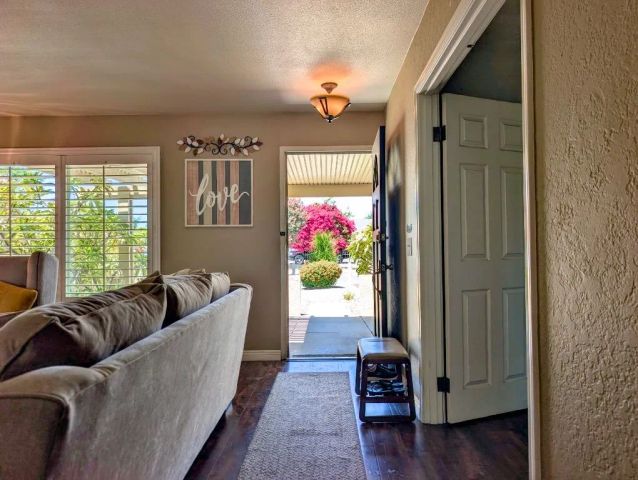 545 Mikalor, San Bernardino, CA 92410