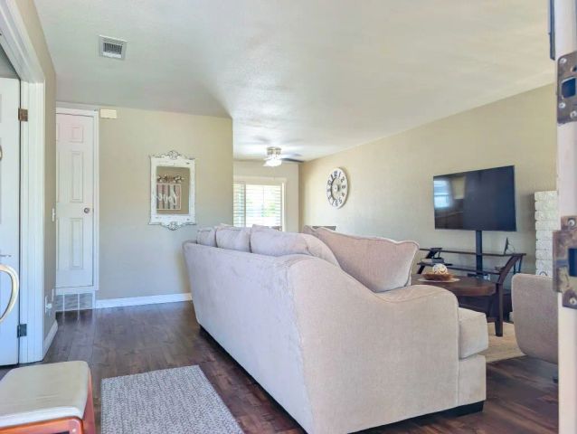 545 Mikalor, San Bernardino, CA 92410