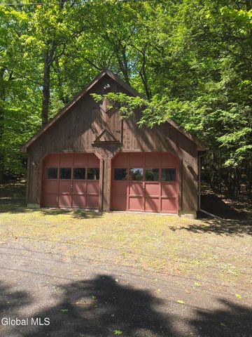 411 Thacher Park Road, Voorheesville, NY 12186