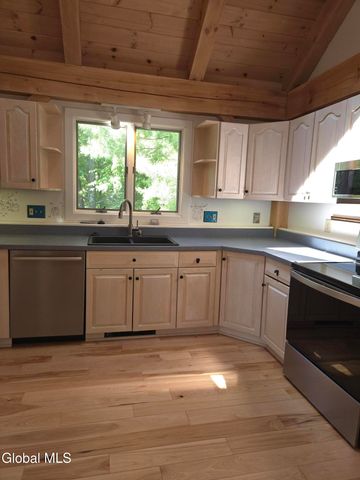 411 Thacher Park Road, Voorheesville, NY 12186