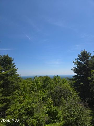 411 Thacher Park Road, Voorheesville, NY 12186