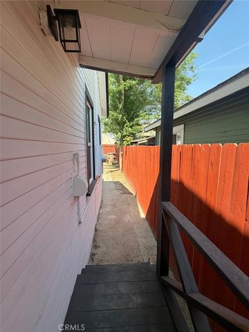 112 Woodrow, Bakersfield, CA 93308
