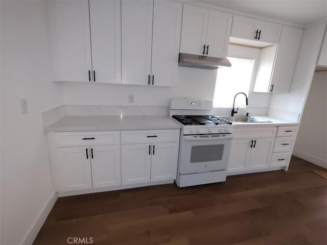 112 Woodrow, Bakersfield, CA 93308