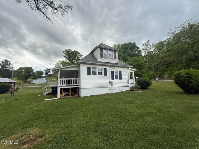 2023 Enterprise Road, Piney Flats, TN 37686