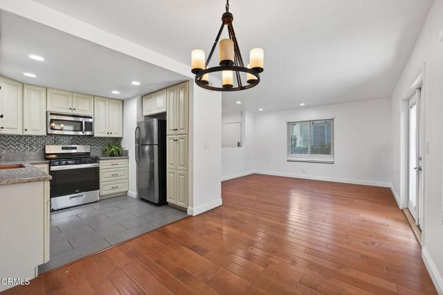 6925 Gull Court, Ventura, CA 93003