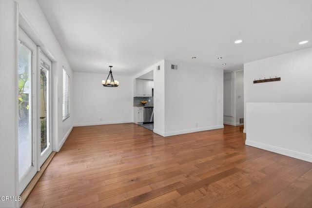 6925 Gull Court, Ventura, CA 93003