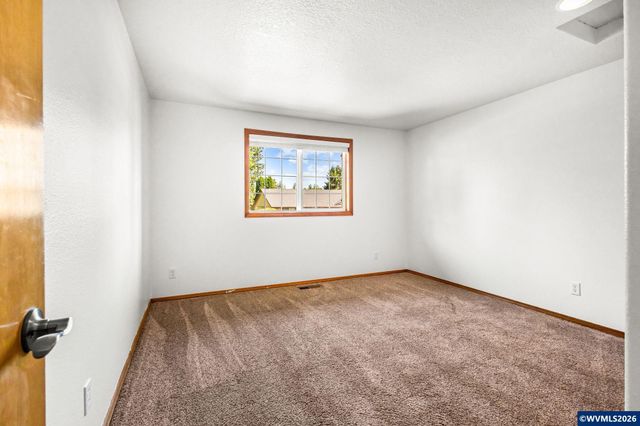 2030 Woodhaven Ct NW, Salem, OR 97304