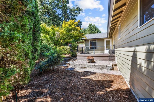 2030 Woodhaven Ct NW, Salem, OR 97304